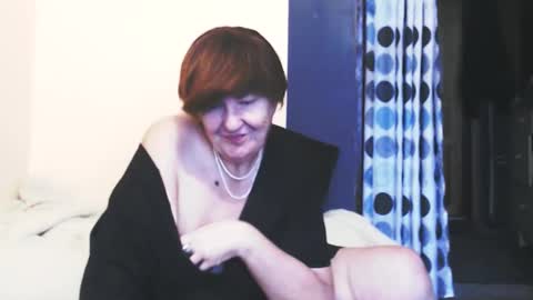 Snapshot of wildredcat chatting on 15, 10, 2025 WildRedCat online show from 15, 10, 2025