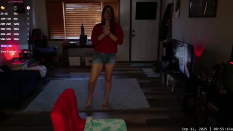 Snapshot of wildsouthernpeach chatting on 12, 9, 2025 Ivy online show from 12, 9, 2025