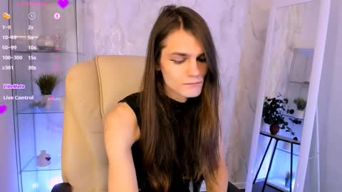 Snapshot of will_snake chatting on 24, 11, 2025 Will My schedule for this week Monday Tuesday ThursdaySaturday online show from 24, 11, 2025