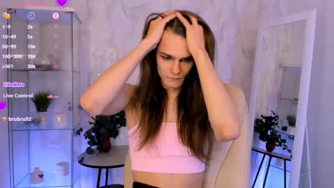 Snapshot of will_snake chatting on 27, 11, 2025 Will My schedule for this week Monday Tuesday ThursdaySaturday online show from 27, 11, 2025