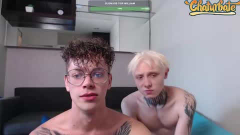 Snapshot of william_henry_a chatting on 6, 12, 2024 William online show from 6, 12, 2024