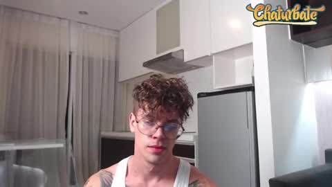 Snapshot of william_henry_a chatting on 12, 12, 2024 William online show from 12, 12, 2024