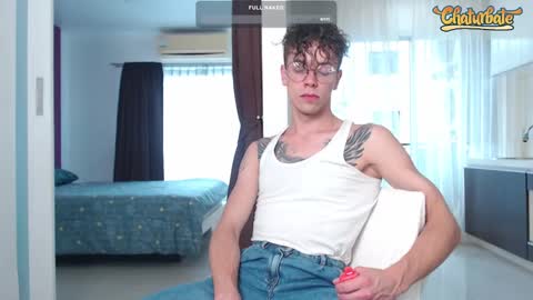 Snapshot of william_henry_a chatting on 13, 12, 2024 William online show from 13, 12, 2024