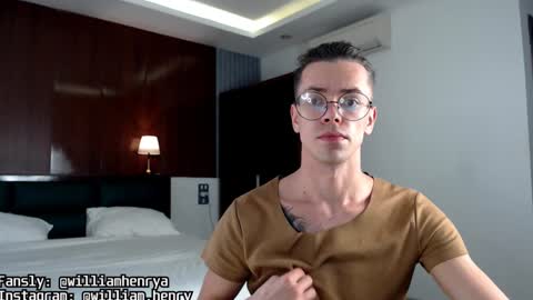 Snapshot of william_henry_a chatting on 14, 1, 2025 William online show from 14, 1, 2025