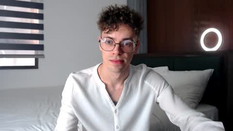 Snapshot of william_henry_a chatting on 25, 1, 2025 William online show from 25, 1, 2025