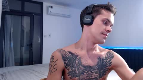 Snapshot of william_henry_a chatting on 14, 10, 2025 William online show from 14, 10, 2025