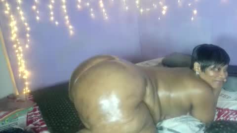 Snapshot of wilmaassylum chatting on 12, 10, 2025 wilmaassylum online show from 12, 10, 2025