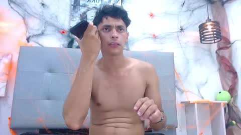 Snapshot of wiltom_ chatting on 1, 11, 2025 Wiltom online show from 1, 11, 2025