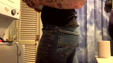 Snapshot of wiltryanything2x chatting on 23, 10, 2025 Will online show from 23, 10, 2025