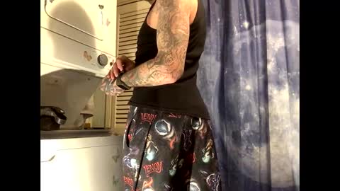 Snapshot of wiltryanything2x chatting on 17, 12, 2025 Will online show from 17, 12, 2025