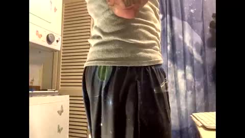 Snapshot of wiltryanything2x chatting on 19, 12, 2025 Will online show from 19, 12, 2025