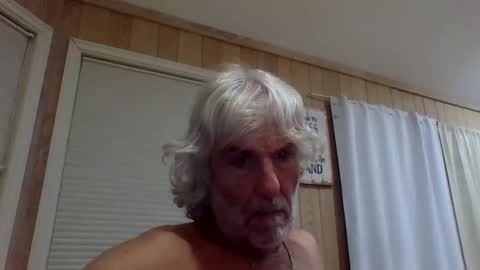 Snapshot of wineman2020 chatting on 14, 12, 2025 Charlie online show from 14, 12, 2025
