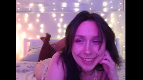 Eevie online show from 30, 1, 2025