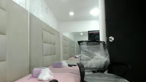 WinnyBarness online show from 15, 11, 2025