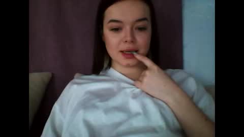 Snapshot of winter__white_rose chatting on 10, 1, 2025 Emma online show from 10, 1, 2025