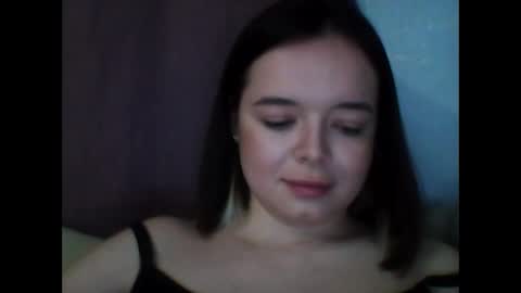 Snapshot of winter__white_rose chatting on 6, 2, 2025 Emma online show from 6, 2, 2025