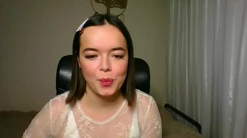 Snapshot of winter__white_rose chatting on 25, 9, 2025 Emma online show from 25, 9, 2025