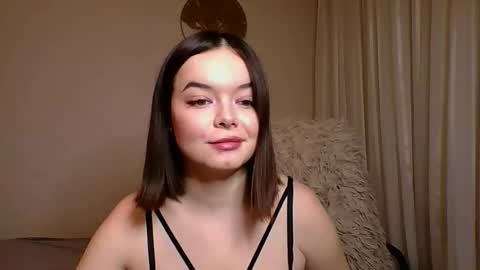 Snapshot of winter__white_rose chatting on 23, 10, 2025 Emma online show from 23, 10, 2025