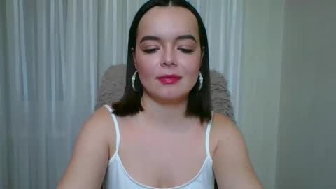 Snapshot of winter__white_rose chatting on 29, 10, 2025 Emma online show from 29, 10, 2025