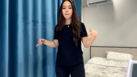 Amina online show from 12, 11, 2025