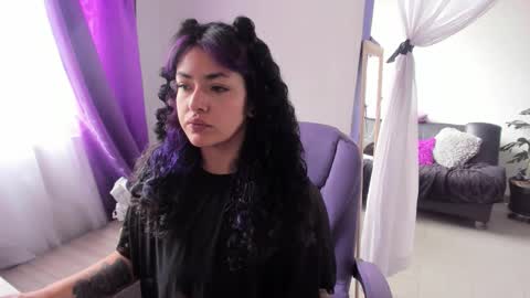     Luna Violeta  A r t i s t  online show from 1, 10, 2025