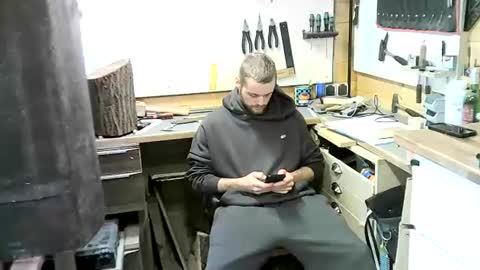 wolf021221 online show from 2, 11, 2025