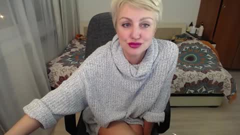 Snapshot of women_pleasures chatting on 3, 2, 2025 women_pleasures online show from 3, 2, 2025