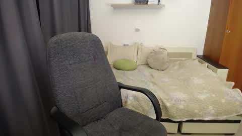 Snapshot of women_pleasures chatting on 12, 10, 2025 women_pleasures online show from 12, 10, 2025