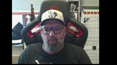 Snapshot of womenizzeer chatting on 2, 4, 2026 Adam online show from 2, 4, 2026