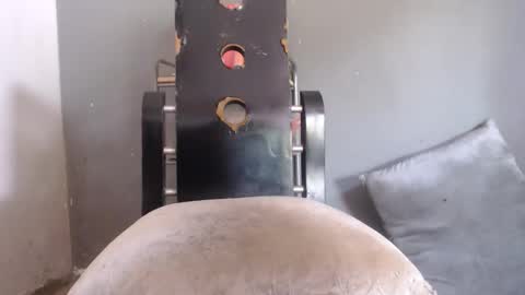 SHENIEL RODRIGUEZ online show from 18, 11, 2025