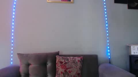 SHENIEL RODRIGUEZ online show from 14, 1, 2026