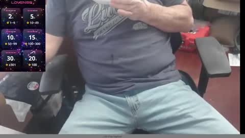 Snapshot of woodworker6473 chatting on 21, 1, 2025 woodworker6473 online show from 21, 1, 2025