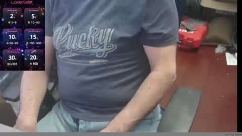 Snapshot of woodworker6473 chatting on 21, 1, 2025 woodworker6473 online show from 21, 1, 2025