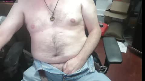 Snapshot of woodworker6473 chatting on 3, 3, 2025 woodworker6473 online show from 3, 3, 2025