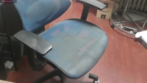 Snapshot of woodworker6473 chatting on 30, 9, 2025 woodworker6473 online show from 30, 9, 2025