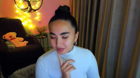 dudetta Kim online show from 28, 11, 2025