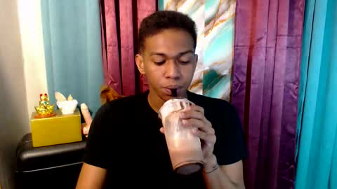 Snapshot of worshipmycockxxx chatting on 26, 11, 2025 Josh This is my new account now online show from 26, 11, 2025