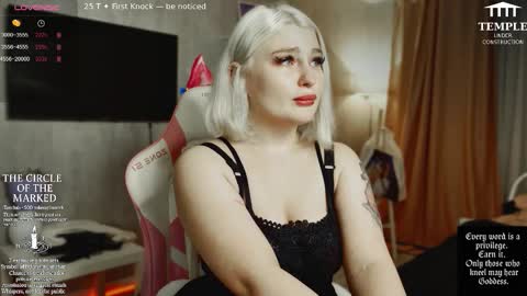 Snapshot of wounded_goddess chatting on 14, 10, 2025 Goddess Sophy online show from 14, 10, 2025