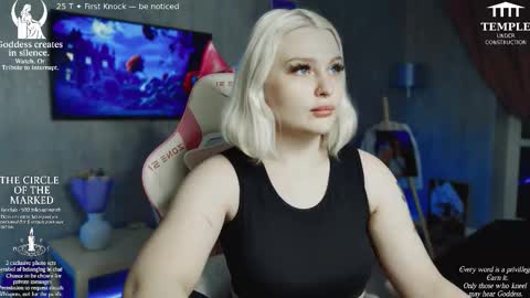 Snapshot of wounded_goddess chatting on 19, 10, 2025 Goddess Sophy online show from 19, 10, 2025