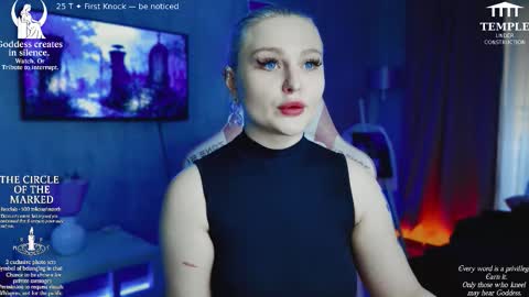 Snapshot of wounded_goddess chatting on 20, 10, 2025 Goddess Sophy online show from 20, 10, 2025