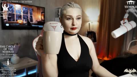 Snapshot of wounded_goddess chatting on 29, 10, 2025 Goddess Sophy online show from 29, 10, 2025