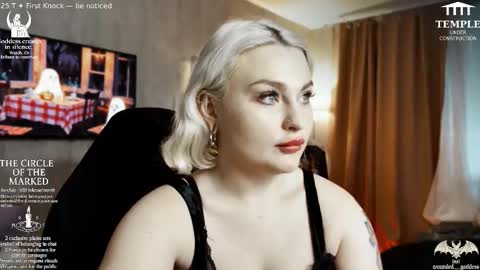 Snapshot of wounded_goddess chatting on 31, 10, 2025 Goddess Sophy online show from 31, 10, 2025