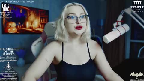 Snapshot of wounded_goddess chatting on 3, 11, 2025 Goddess Sophy online show from 3, 11, 2025