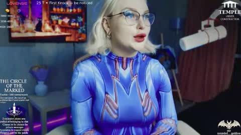 Snapshot of wounded_goddess chatting on 7, 11, 2025 Goddess Sophy online show from 7, 11, 2025