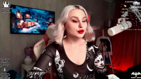 Snapshot of wounded_goddess chatting on 19, 11, 2025 Goddess Sophy online show from 19, 11, 2025