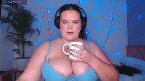 Snapshot of wow_its_kaitlyn chatting on 14, 10, 2025 Kaitlyn xx online show from 14, 10, 2025