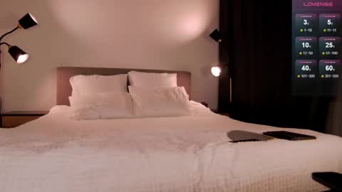 Snapshot of wow_peach_girl chatting on 27, 11, 2025 Liza online show from 27, 11, 2025