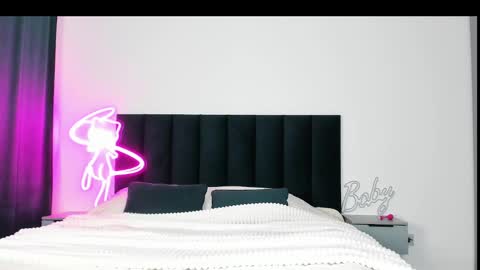 Snapshot of wowlovie666 chatting on 13, 2, 2025 Emi online show from 13, 2, 2025