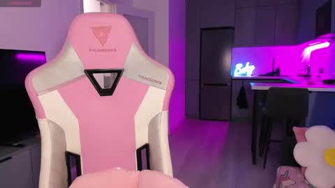 Emi online show from 22, 10, 2025