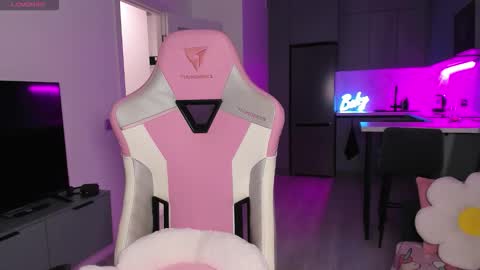 Emi online show from 26, 11, 2025